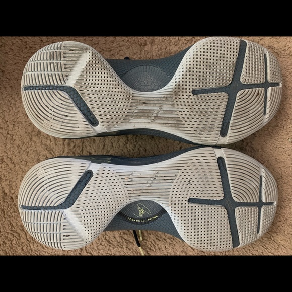 Sneaker bundle sz 11-12 - Picture 14 of 14